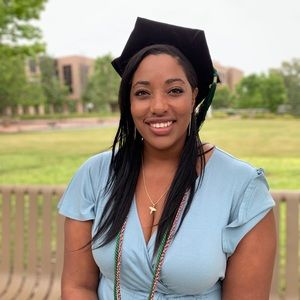 Meet your Posher, Leah